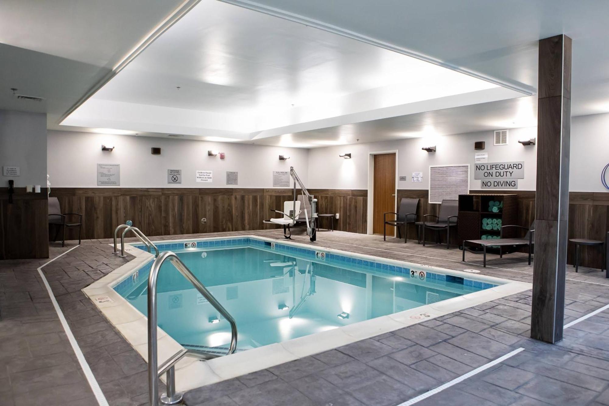Fairfield Inn & Suites By Marriott Richmond Airport Sandston Eksteriør bilde